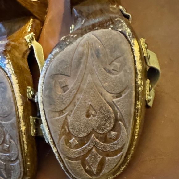 Italian Shoemakers Women's Brown Mules - Picture 10 of 12